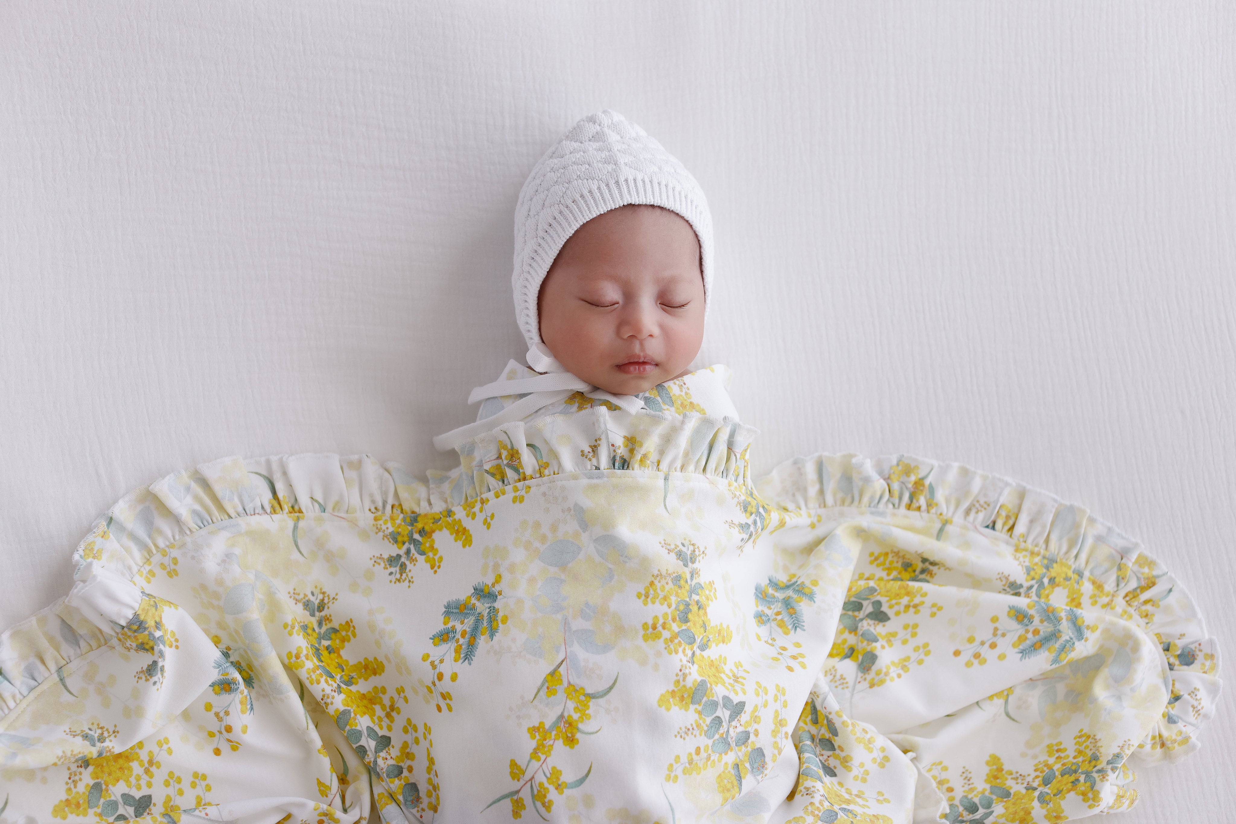 wattle frill jersey swaddle
