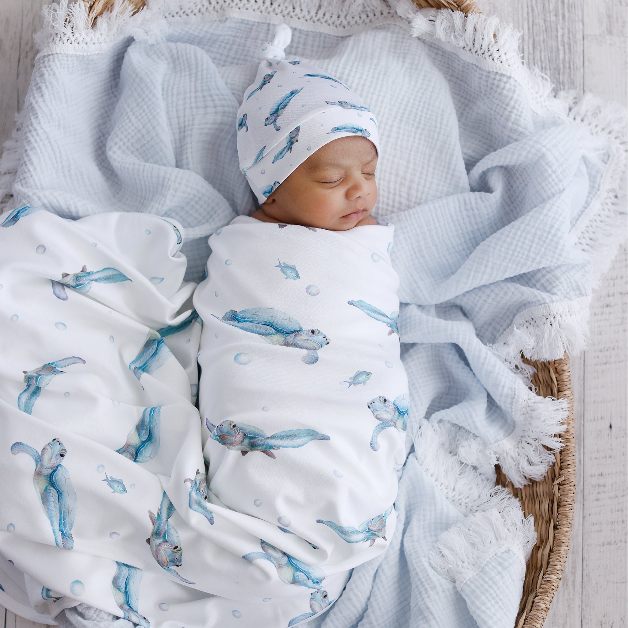 OCEAN TURTLE WRAP FOR NEWBORNS WITH OCEAN TURTLE FRILL MUSLIN WRAP 