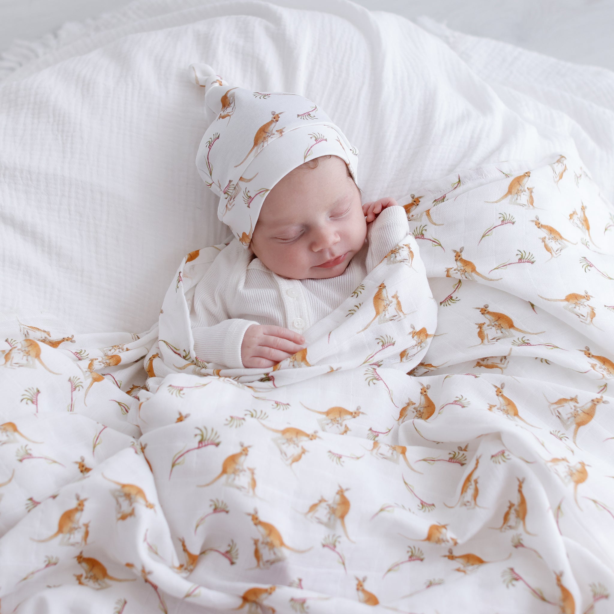 kangaroo and paw muslin wrap