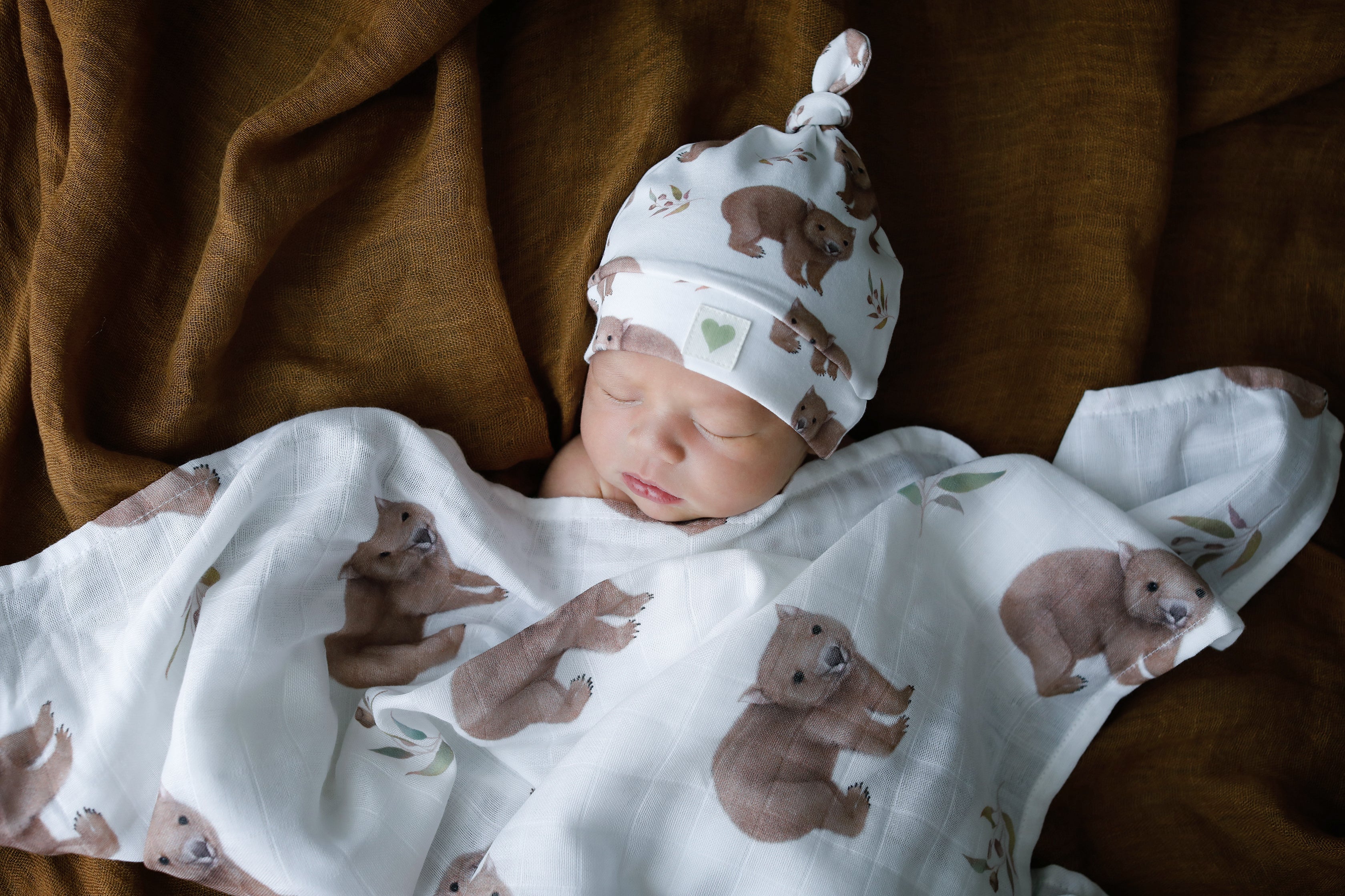 WOMBAT-MUSLIN-SWADDLE and beanie